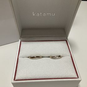【Katamu(カタム)の口コミ】 結婚指輪はあまり人と被りたくないという思いがあり、探していました。
最…