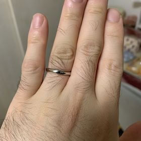 【アイプリモ(I-PRIMO)の口コミ】 ウェーブの形のリングを結婚指輪で購入。ウェーブが入っていた方がシンプ…