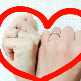 【ROYAL ASSCHER(ロイヤル・アッシャー)の口コミ】 私は他にはあまり無い太い幅の指輪をさがしており、ウェーブしたデザイン…