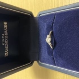 【銀座ダイヤモンドシライシの口コミ】 ウェーブデザインで、ダイヤモンドが主張しすぎないものを探していました…