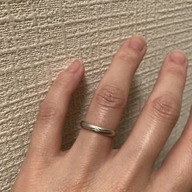 【PILOT BRIDAL(パイロットブライダル)の口コミ】 ノーマルな結婚指輪ではないものを探していました。
たくさんのデザインが…