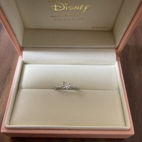 【ケイウノ ブライダル(K.UNO BRIDAL)の口コミ】 プーさんのデザインで決めました。また、オーダー制など自分だけの指輪も…