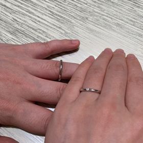 【TRECENTI(トレセンテ)の口コミ】 指輪のつけやすさと、将来的にずっと指輪をつけていられると思いました。
…