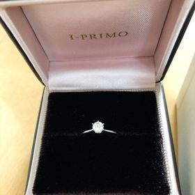 【アイプリモ(I-PRIMO)の口コミ】 シンプルすぎず、派手すぎない指輪を探していました。アイプリモさんは種…