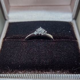 【アイプリモ(I-PRIMO)の口コミ】 価格、デザイン、クオリティが良かった為

また、彼女と訪れた際に目をキ…