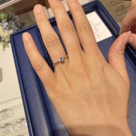 【銀座ダイヤモンドシライシの口コミ】 スタイリッシュで究極のシンプルさとダイヤモンドの輝きを際立たせること…