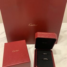 【カルティエ(Cartier)の口コミ】 女性の方は、うらおもてですこしカーブしている側とストレートの側があり…