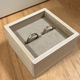 【YUKA HOJO(ユカホウジョウ)の口コミ】 あまりない色合いだったのと手作りの感じがとてもかわいかったのでこちら…