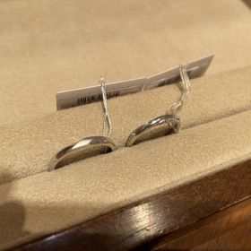 【TRECENTI(トレセンテ)の口コミ】 指なじみがとても良い指輪で初めつけた時に驚きました。
すみ消しデザイン…