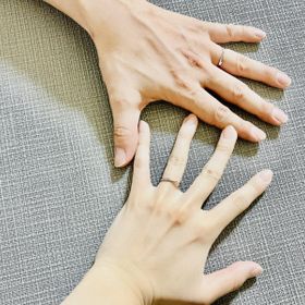 【銀座ダイヤモンドシライシの口コミ】 旦那は仕事中も着用するため、仕事柄傷つきやすいためプラチナにしました…