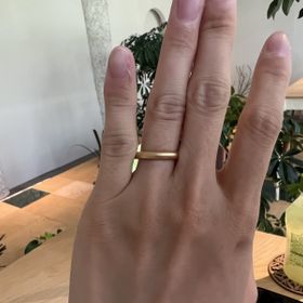 【ith(イズ)の口コミ】 非常に細かい槌目加工がされており、遠くから見ると高級感のあるマット加…