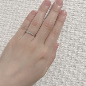 【エクセルコダイヤモンド(EXELCO DIAMOND)の口コミ】 デザインと実際につけた時の肌馴染みが気に入ったので、これに決めました…