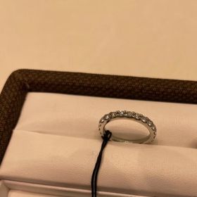 【ラザール ダイヤモンド【取扱店販売】の口コミ】 ラザールダイヤモンドのハーフエタニティリングは見せてもらった時の輝き…