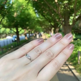 【ORECCHIO(オレッキオ)の口コミ】 インスタで婚約指輪を見ていた中で、エメラルドカットのダイヤモンドが、…
