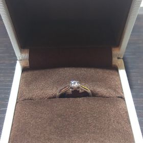 【William-LennyDiamond(ウィリアム・レニー・ダイヤモンド)の口コミ】 初めて見た時のインパクト見た目が良かったのと、比べてみても輝きが全然…