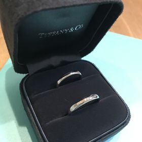【ティファニー(Tiffany & Co.)の口コミ】 ティファニーの指輪に夫婦で憧れがありました。プロポーズの時にティファ…