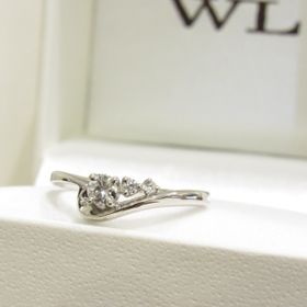 【輪-RIN-の口コミ】 妻との付き合いはじめや、結婚の際に「輪」の指輪をプレゼントしてきまし…