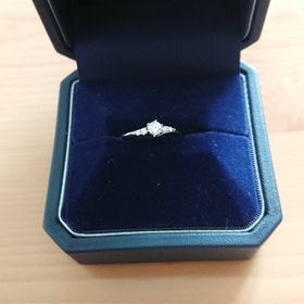 【銀座ダイヤモンドシライシの口コミ】 妻の指のサイズやどのようなデザインが気に入るかわからなかったため、プ…