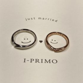 【アイプリモ(I-PRIMO)の口コミ】 V字のデザインがとてもきれいに指に馴染み、派手すぎず、シンプルすぎず、…