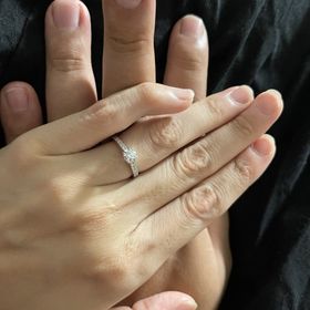 【宝寿堂(ほうじゅどう)の口コミ】 2人で様々なお店を見て回りましたが、ブランドの名前よりもダイヤの大きさ…