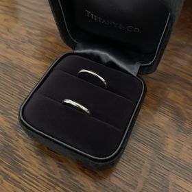 【ティファニー(Tiffany & Co.)の口コミ】 結婚指輪はプラチナでシンプルなものを探して、デパートに入っていた他ブ…