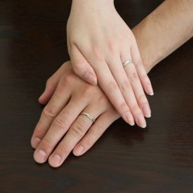 【LEGAN(レガン)の口コミ】 ウェーブリングとカラーが私たちの好みに合っていて、レガンさんのユート…