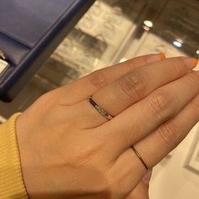 【銀座ダイヤモンドシライシの口コミ】 圧倒的な着け心地でした。店員さんに通常のものと比べてみてくださいと言…