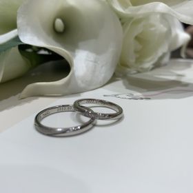 【アイプリモ(I-PRIMO)の口コミ】 仕事中でも付けれるが、あまりシンプルすぎない指輪を探していました。
選…