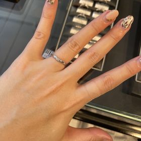 【エクセルコダイヤモンド(EXELCO DIAMOND)の口コミ】 洗練されたデザインが多く、エレガントなデザインが好みの私には、気にい…