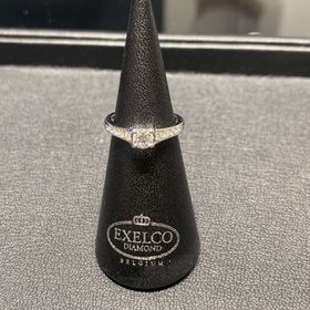 【エクセルコダイヤモンド(EXELCO DIAMOND)の口コミ】 ダイヤモンドの大きさ、4Cのクオリティの高さで決めました。また、店員さ…