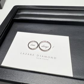 【ラザール ダイヤモンド(LAZARE DIAMOND)の口コミ】 ネットで探していたところこちらの指輪を見つけ、デザインや指輪の名前の…