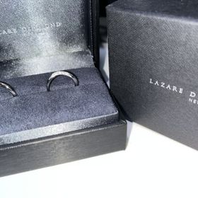 【ラザール ダイヤモンド(LAZARE DIAMOND)の口コミ】 波をモチーフにしたのが決め手でした。
他にもたくさんのデザインがありま…