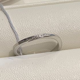 【俄(にわか)の口コミ】 ウェーブでつけ心地がよい指輪を探していてたどり着きました。プラチナが…