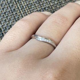 【ケイウノ ブライダル(K.UNO BRIDAL)の口コミ】 私のタイプのコンビとVラインがなかなかなかったけど素敵な指輪に一目惚れ…