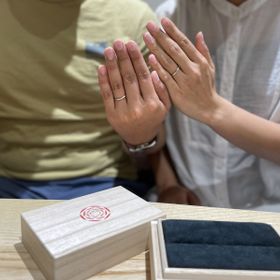 【出雲結(いずもゆい)の口コミ】 インスタグラムの広告にて知りました。
ひとつひとつの指輪は込められた想…