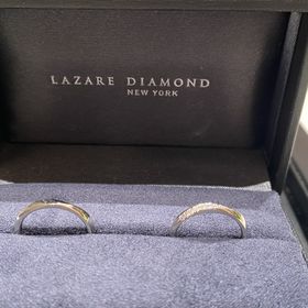 【ラザール ダイヤモンド(LAZARE DIAMOND)の口コミ】 ダイヤの輝きが素敵だった為。
つけていても違和感のない着け心地がすごく…