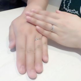 【ENUOVE(イノーヴェ)の口コミ】 ウェーブのデザインをいろいろなブランドで探していました。
実際につけ比…