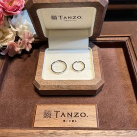 【TANZO.(鍛造指輪)の口コミ】 TANZOの製法などを聞いたら、
とても頑丈に作ってくれて長い期間
素敵な状…