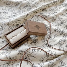 【PORTADA(ポルターダ)の口コミ】 日常的につけていてもカジュアルな服装に似合うデザインです。細かな3連の…