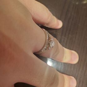 【ケイウノ ブライダル(K.UNO BRIDAL)の口コミ】 リボンのデザインがかわいくて、他ではあまり見ないデザインでした。かさ…