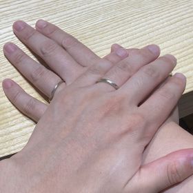 【出雲結(いずもゆい)の口コミ】 日本に縁のあるものが良いと思い、指輪を探していたところ、木目調の結婚…
