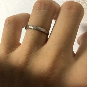 【PAVEO CHOCOLAT(パヴェオショコラ)の口コミ】 控えめな槌目が気に入りました。
メンズよりやや幅が狭いレディースを選択…