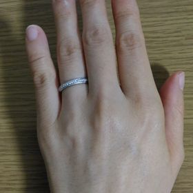 【STAR JEWELRY(スタージュエリー)の口コミ】 結婚指輪なので飽きがこないデザインであると共に、何かしらのメッセージ…