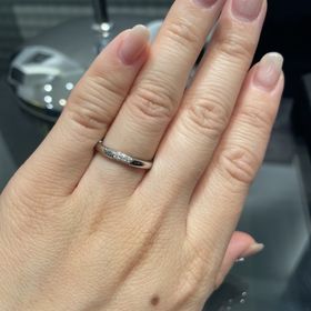 【ラザール ダイヤモンド(LAZARE DIAMOND)の口コミ】 グレートヒルはメレダイヤモンドが9石入っており、どの角度から見てもとて…