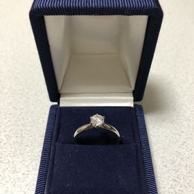 【GALA JEWELRY(ガラジュエリー)の口コミ】 たくさんの婚約指輪や結婚指輪が売られているお店から、どこにしようかと…