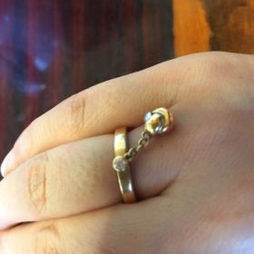 【カルティエ(Cartier)の口コミ】 アラフォーでしたので、
さりげない上質なものを、と選びました。
普通の…