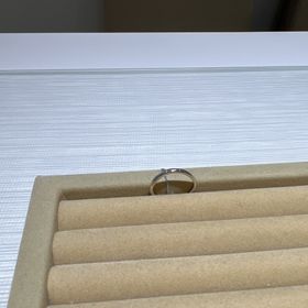 【TRECENTI(トレセンテ)の口コミ】 最初に色々な指輪を見せてくださったり、デザインや色などを丁寧に教えて…