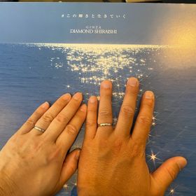 【銀座ダイヤモンドシライシの口コミ】 シンプルなタイプでつけてるの忘れてしまうくらい肌に馴染むタイプで細身…