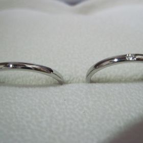 【ヴァンドーム青山(VENDOME AOYAMA)の口コミ】 お互い職場での着用がokだったので
邪魔にならないかつ飽きないデザインを…