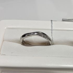 【俄(にわか)の口コミ】 婚約指輪とセットリングになるため、セットで購入したい方におすすめです…